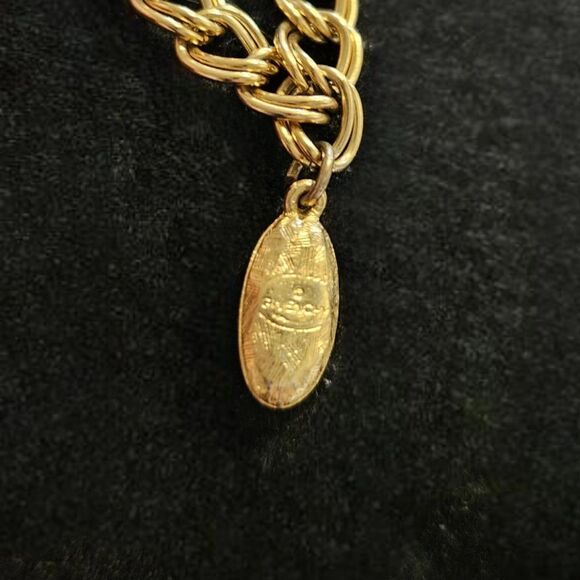 Givenchy | Elegant Vintage Gold Chain-Link & Sparkling 'G' Charm Bracelet, EUC - Picture 4 of 7